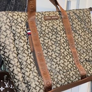 Tommy Hilfiger purse